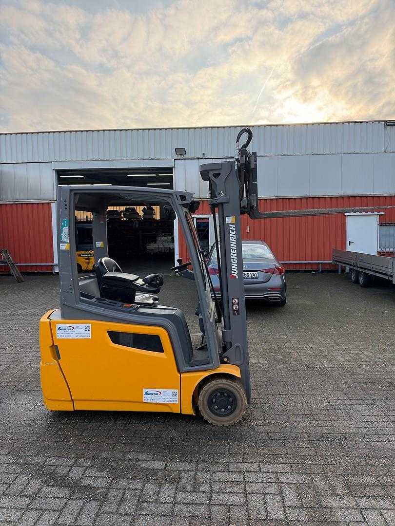 Gabelstapler gebraucht JUNGHEINRICH EFG 216k ELEKTRO DREIRADFRONTSTAPLER (13074103)