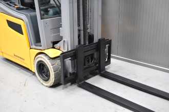 Gabelstapler gebraucht JUNGHEINRICH EFG 220 /57706/ ELEKTRO DREIRADFRONTSTAPLER (13037860)