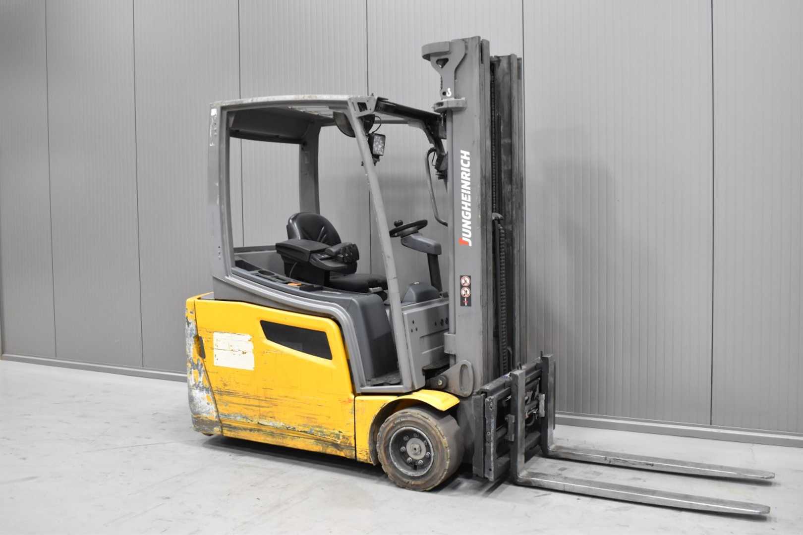 Gabelstapler gebraucht JUNGHEINRICH EFG 220 /58578/ ELEKTRO DREIRADFRONTSTAPLER (13066423)
