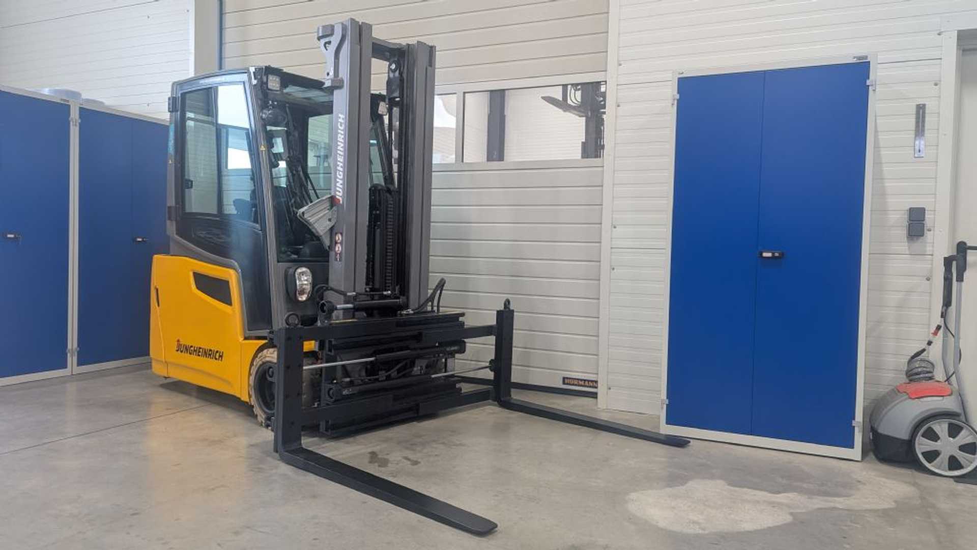 Gabelstapler gebraucht JUNGHEINRICH EFG 220 G120-480DZ ELEKTRO DREIRADFRONTSTAPLER (13073473)