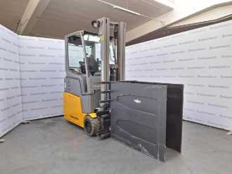Gabelstapler gebraucht JUNGHEINRICH EFG 220 MP 600 DZ ELEKTRO VIERRADFRONTSTAPLER (13035534)
