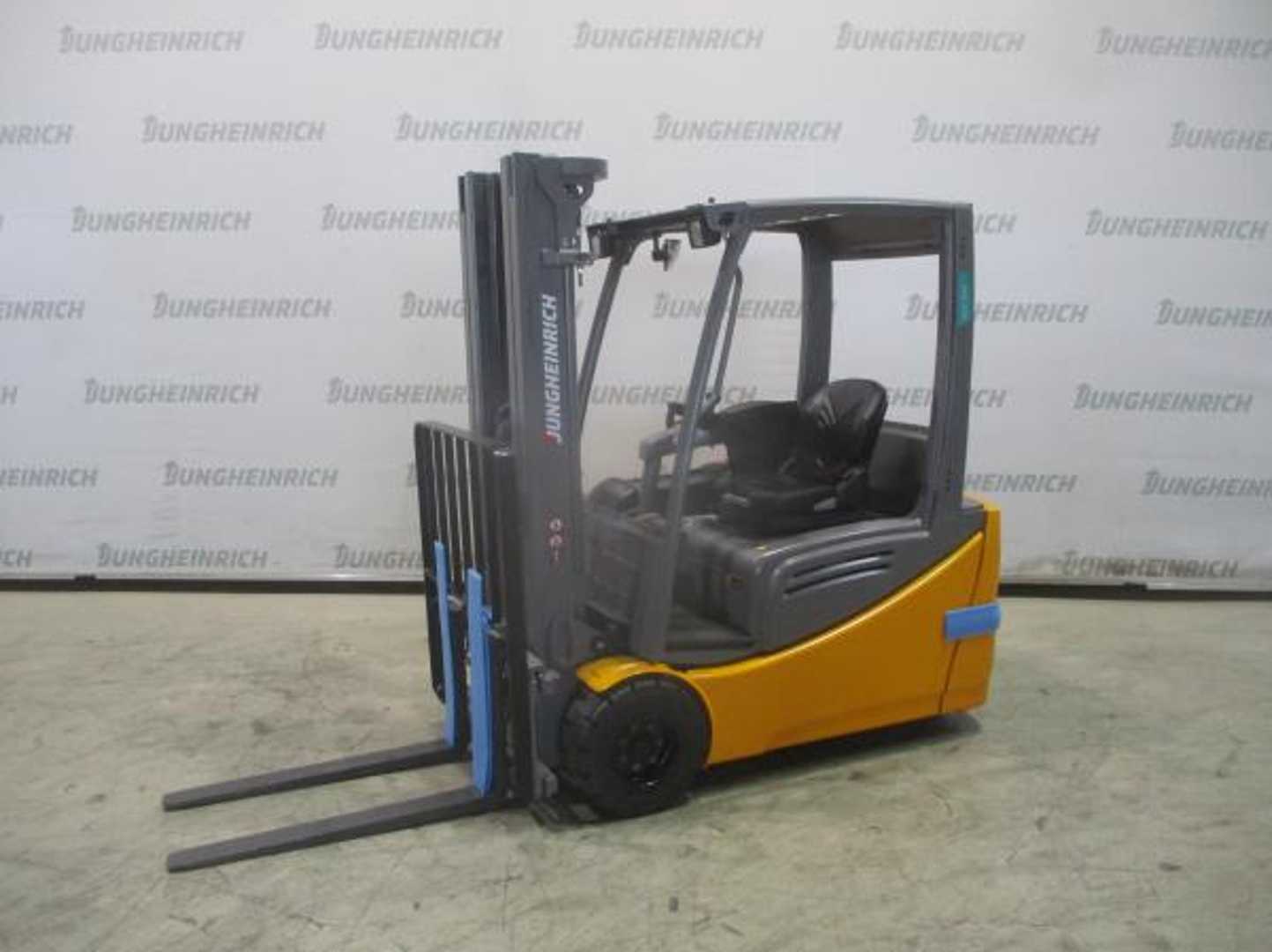 Gabelstapler gebraucht JUNGHEINRICH EFG 220 SP G+E 115 464 DZ ELEKTRO VIERRADFRONTSTAPLER (13076390)