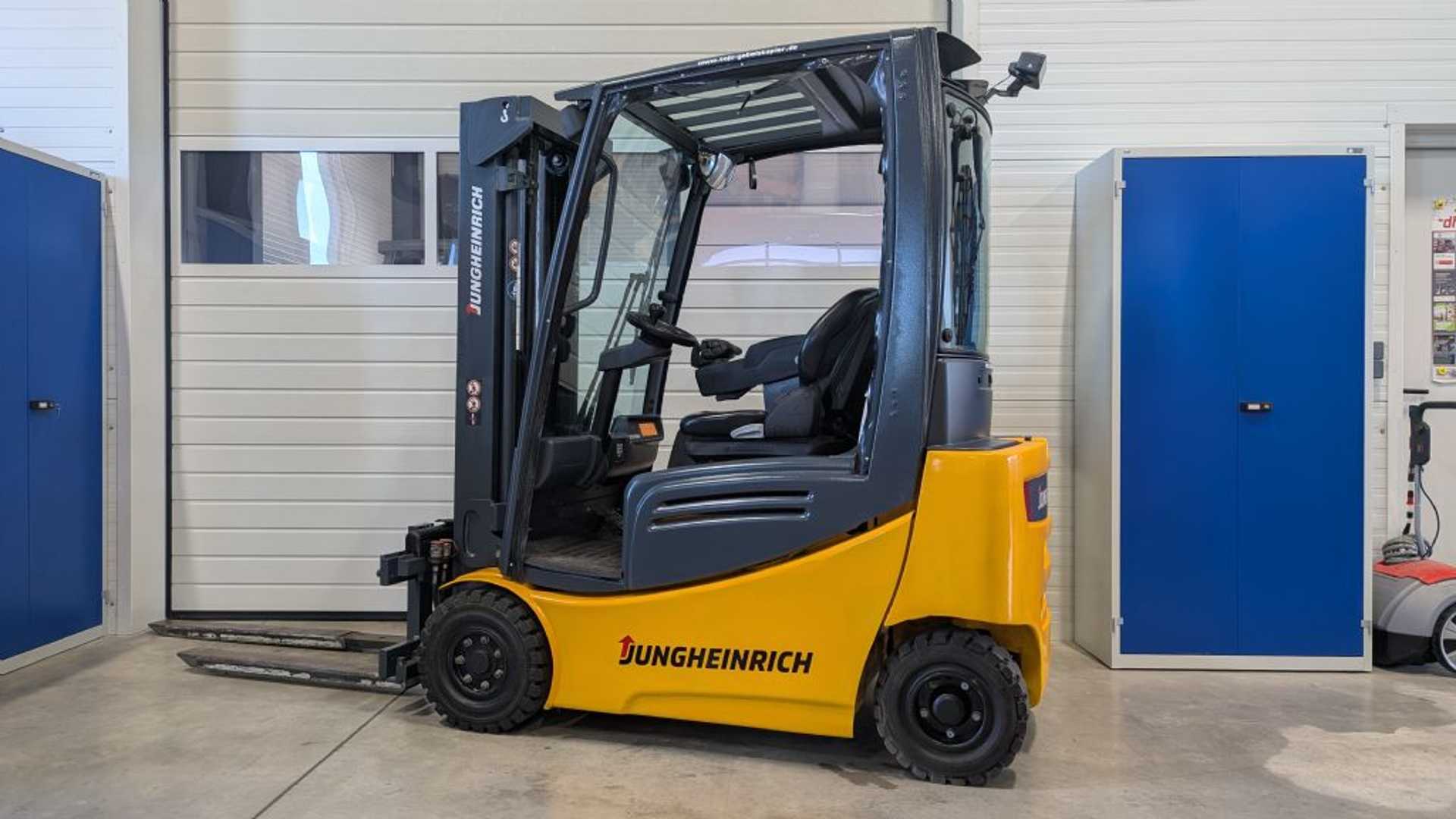 Gabelstapler gebraucht JUNGHEINRICH EFG 316k (Batterie 2023) ELEKTRO VIERRADFRONTSTAPLER (13065131)