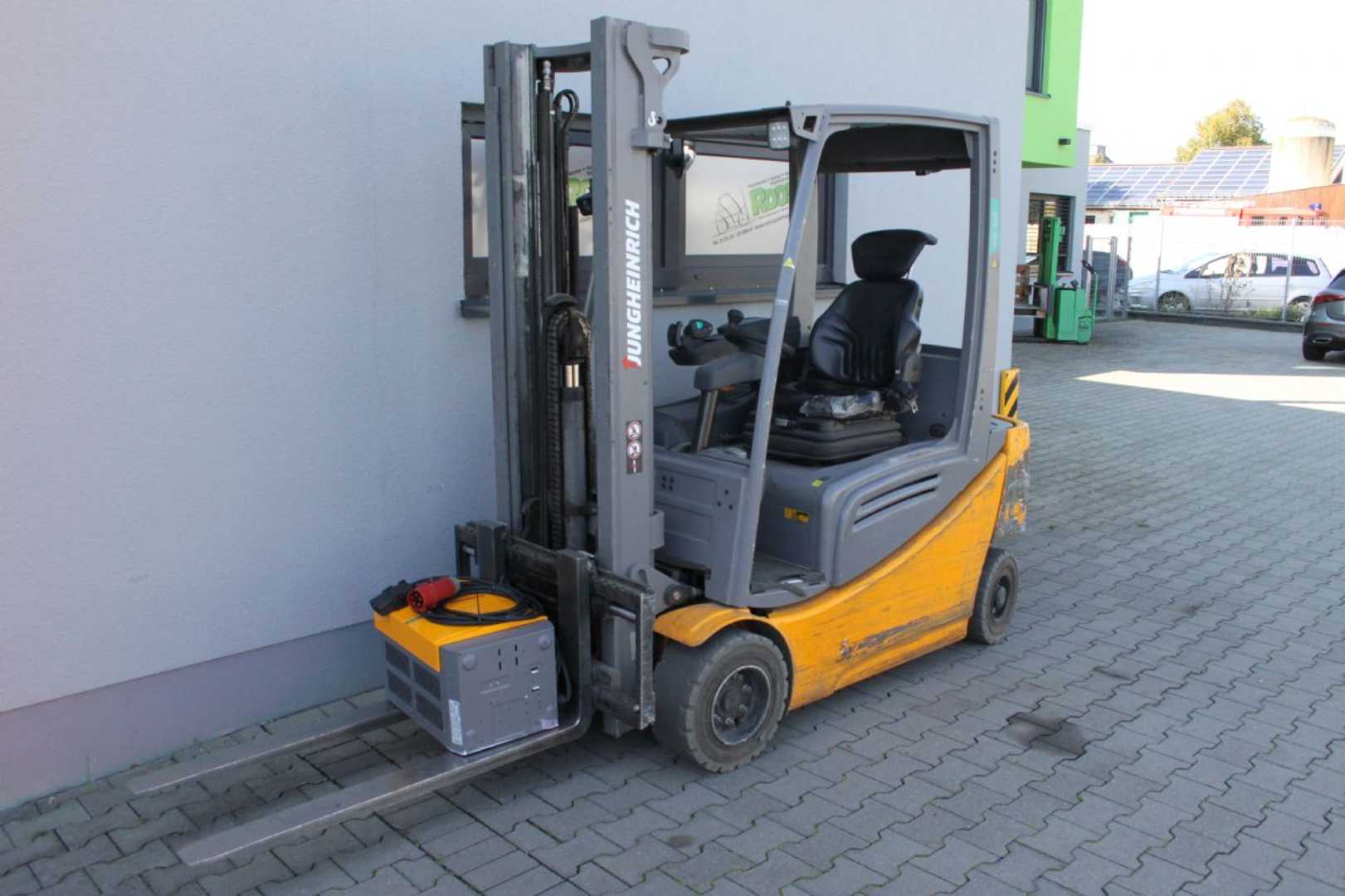 Gabelstapler gebraucht JUNGHEINRICH EFG 320 GE 115 330ZZ ELEKTRO VIERRADFRONTSTAPLER (13071281)
