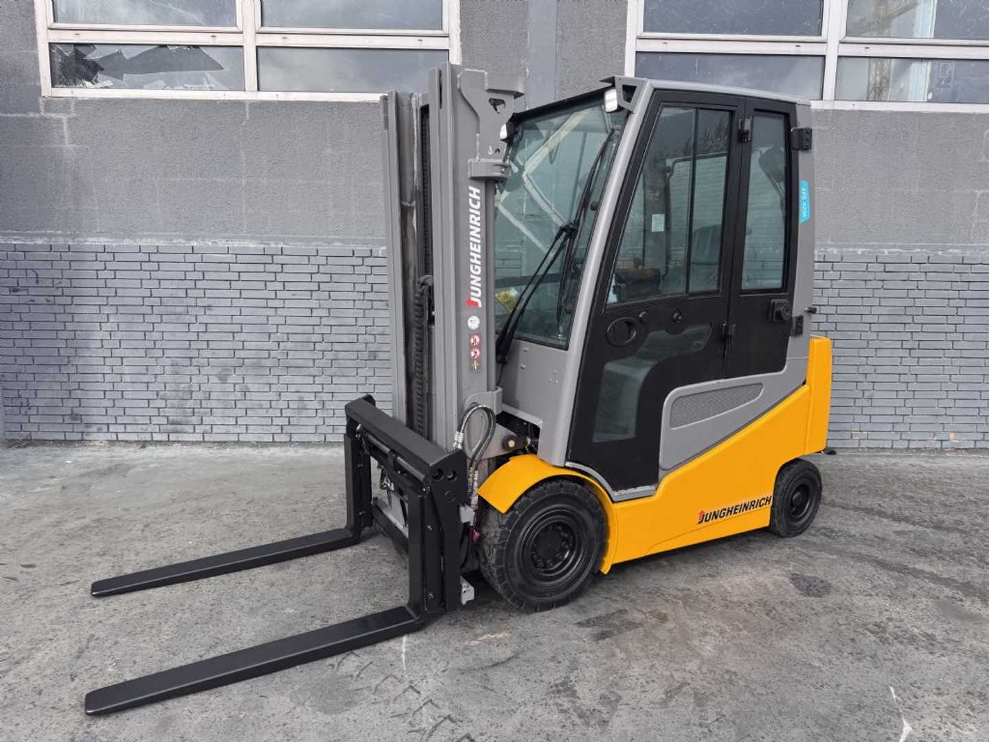 Gabelstapler gebraucht JUNGHEINRICH EFG 425k Baujahr 2021 / Stunden 953 HH 4,7M ELEKTRO VIERRADFRONTSTAPLER (13075082)