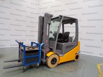 Gabelstapler gebraucht JUNGHEINRICH EFG 425k Li G+E 120-470 DZ ELEKTRO VIERRADFRONTSTAPLER (13054764) backdrop