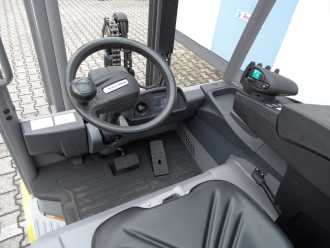 Gabelstapler gebraucht JUNGHEINRICH EFG 430k - weiße Reifen - Freihub ELEKTRO VIERRADFRONTSTAPLER (12886506)