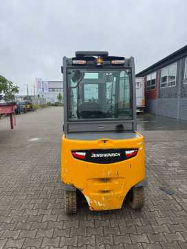 Gabelstapler gebraucht JUNGHEINRICH EFG 430s Baujahr 2017/ Stunden 2676 HH 6000 ELEKTRO VIERRADFRONTSTAPLER (13049724)
