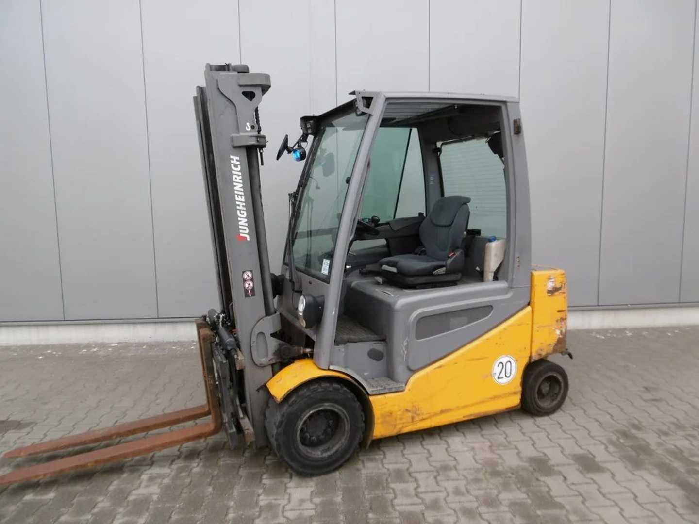 Gabelstapler gebraucht JUNGHEINRICH EFG S 30sG180-330ZT ELEKTRO VIERRADFRONTSTAPLER (12764235)