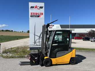 Gabelstapler gebraucht JUNGHEINRICH EFG320 ELEKTRO VIERRADFRONTSTAPLER (13067837) backdrop