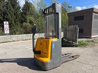 Gabelstapler gebraucht JUNGHEINRICH EJC 112 - 430DZ ELEKTRO HOCHHUBWAGENDEICHSEL (13037240) backdrop