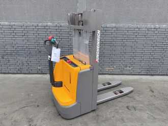 Gabelstapler gebraucht JUNGHEINRICH EJC 112 Baujahr 2017 Hubhöhe 2,5M/ Stunden 2764 ELEKTRO HOCHHUBWAGENDEICHSEL (13074505)