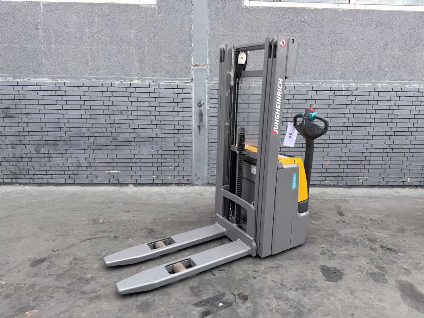 Gabelstapler gebraucht JUNGHEINRICH EJC 112 Baujahr 2021HH 4,09M Stunden 241 TOP ZUSTAND ELEKTRO HOCHHUBWAGENDEICHSEL (13074503)
