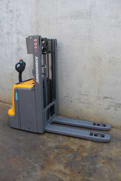 Gabelstapler gebraucht JUNGHEINRICH EJC 212z 250 ZT ELEKTRO HOCHHUBWAGENDEICHSEL (13055583)