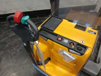 Gabelstapler gebraucht JUNGHEINRICH EJC 214b 100 250 ZT ELEKTRO HOCHHUBWAGENDEICHSEL (13046144)