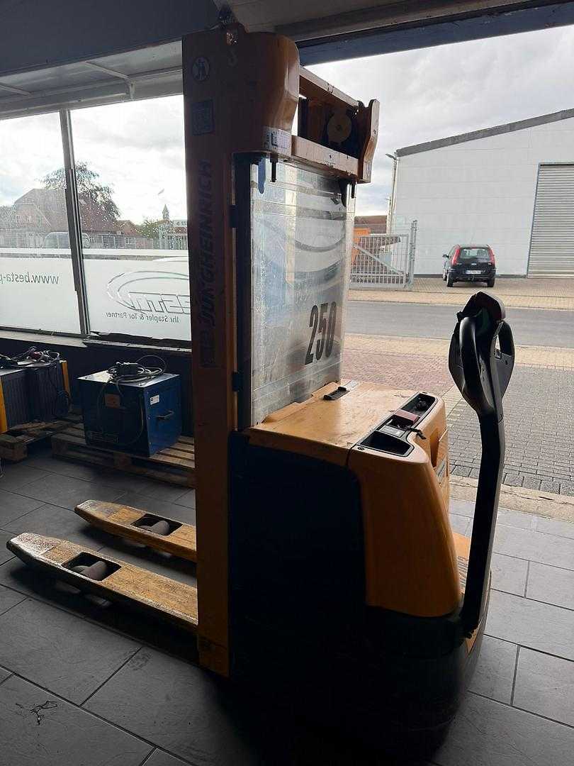 Gabelstapler gebraucht JUNGHEINRICH EJC 216 ELEKTRO HOCHHUBWAGENDEICHSEL (13064946)