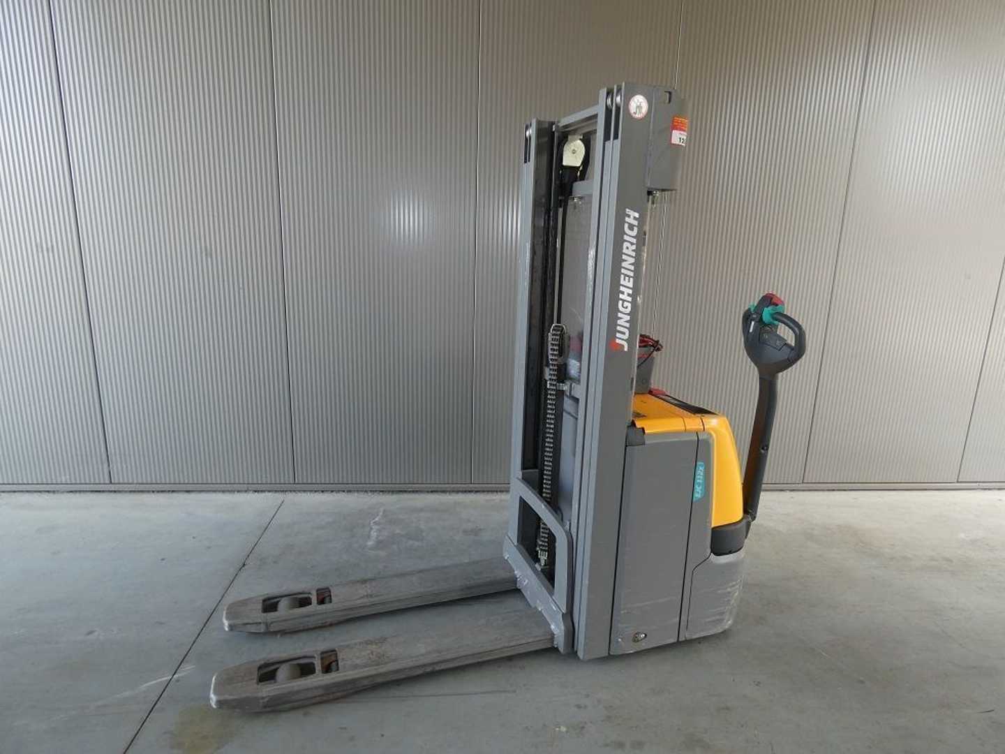 Gabelstapler gebraucht JUNGHEINRICH EJC112 Z ELEKTRO HOCHHUBWAGENDEICHSEL (13076034)