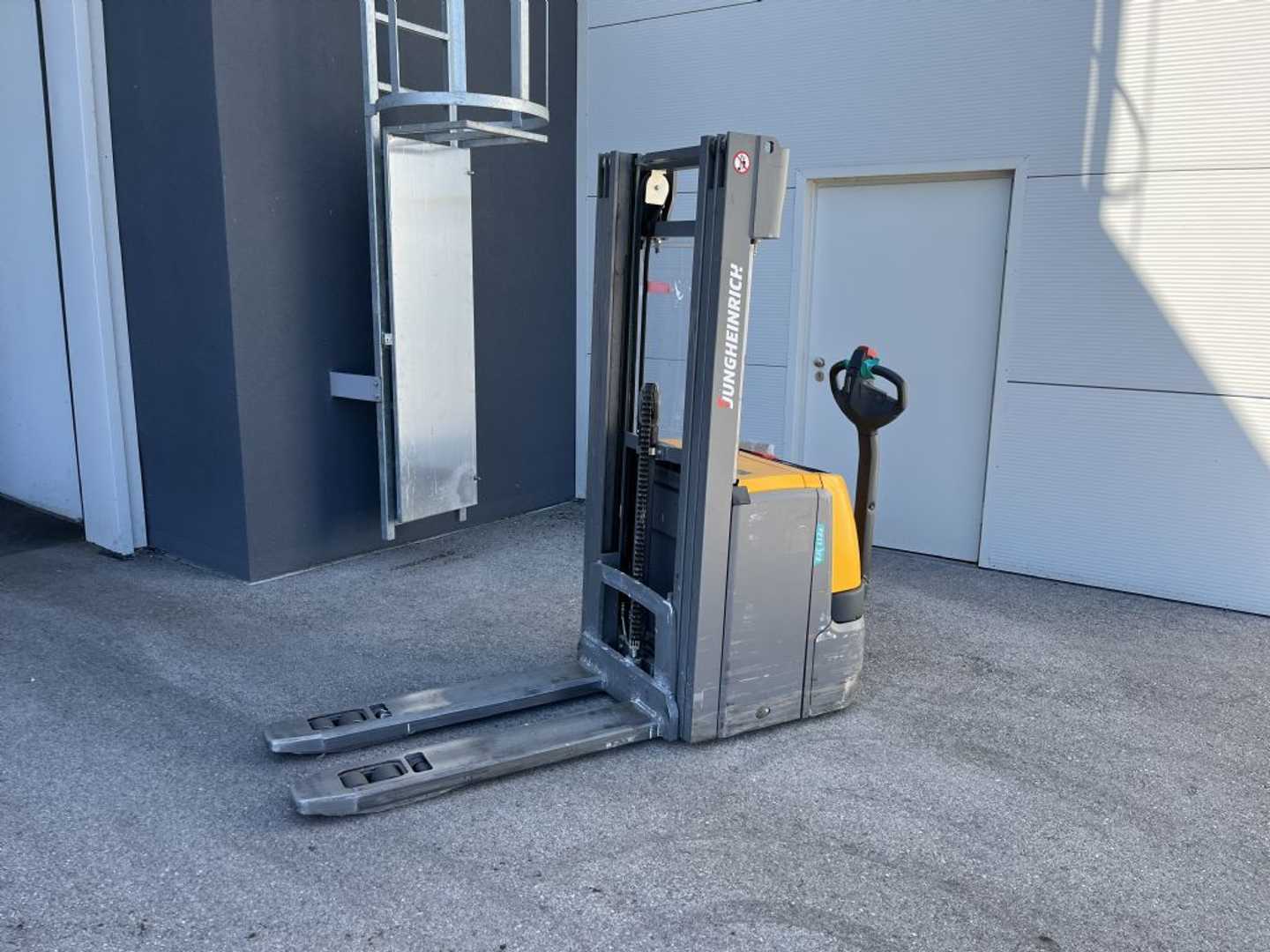 Gabelstapler gebraucht JUNGHEINRICH EJC112z mit Initial Hub, Batterie aus 2025!!!!!! ELEKTRO HOCHHUBWAGENDEICHSEL (13067836)