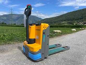 Gabelstapler gebraucht JUNGHEINRICH EJE 116i *NEU*NEW* ELEKTRO NIEDERHUBWAGENDEICHSEL (13067268) backdrop