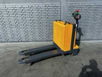 Gabelstapler gebraucht JUNGHEINRICH EJE 220 R Baujahr 2015/ Stunden 2643 / Rampenhub WEITERE NIEDERHUBWAGENDEICHSEL (13000580)