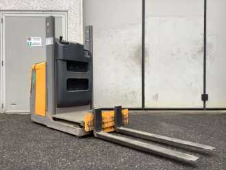 Gabelstapler gebraucht JUNGHEINRICH EKS 110 L 100 E ELEKTRO NIEDERHUBKOMMISSIONIERER (13064820)