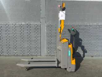 Gabelstapler gebraucht JUNGHEINRICH EMD 118 Baujahr 2020 Stunden 910 Akku 2026 ELEKTRO HOCHHUBWAGENDEICHSEL (13030617)