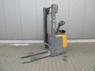 Gabelstapler gebraucht JUNGHEINRICH ERC 214 115-320 ZT ELEKTRO HOCHHUBWAGENDEICHSEL (12818219) backdrop