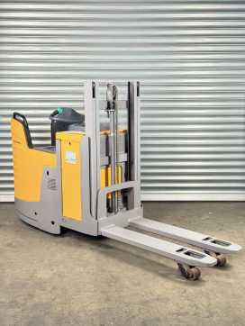 Gabelstapler gebraucht JUNGHEINRICH ERD 220 ERD 220 - Service Neu - Batterie 84% - Initialhub ELEKTRO HOCHHUBWAGENDEICHSEL (12983848)