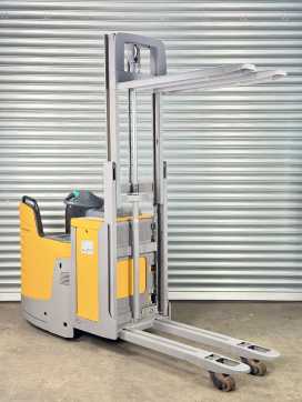 Gabelstapler gebraucht JUNGHEINRICH ERD 220 ERD 220 - Service Neu - Batterie 84% - Initialhub ELEKTRO HOCHHUBWAGENDEICHSEL (12983848)