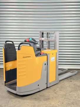 Gabelstapler gebraucht JUNGHEINRICH ERD 220 ERD 220 - Service Neu - Batterie 84% - Initialhub ELEKTRO HOCHHUBWAGENDEICHSEL (12983848)