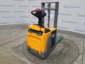 Gabelstapler gebraucht JUNGHEINRICH ERD 220 KP 115-256 ZT ELEKTRO HOCHHUBWAGENFAHRERSTAND (12961637) backdrop
