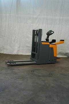 Gabelstapler gebraucht JUNGHEINRICH ERD 220 KP 119 201 ZT ELEKTRO HOCHHUBWAGENFAHRERSTAND (12935950) backdrop