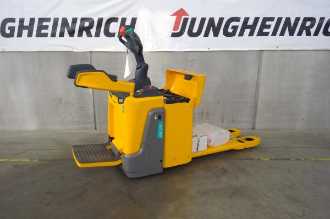 Gabelstapler gebraucht JUNGHEINRICH ERE 120 19 115 54 ELEKTRO NIEDERHUBWAGENFAHRERSTAND (13015638) backdrop