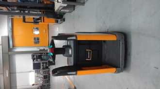 Gabelstapler gebraucht JUNGHEINRICH ERE 120 ELEKTRO NIEDERHUBWAGENFAHRERSTAND (13015241) backdrop