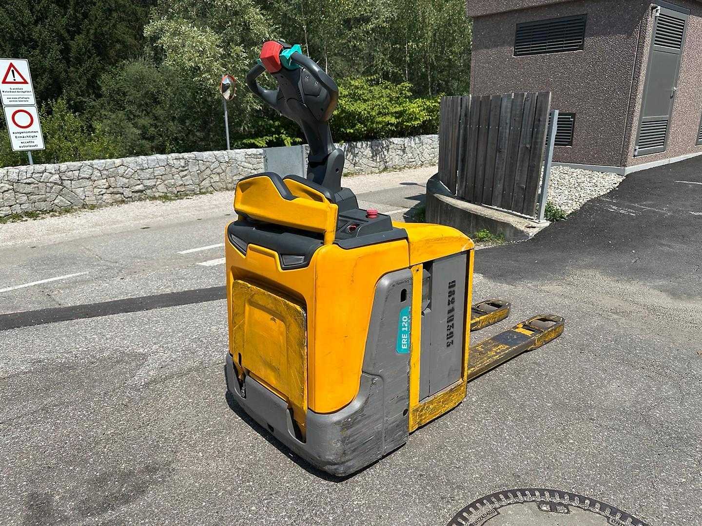 Gabelstapler gebraucht JUNGHEINRICH ERE 120 ELEKTRO NIEDERHUBWAGENFAHRERSTAND (13061156)
