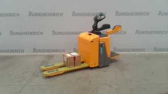 Gabelstapler gebraucht JUNGHEINRICH ERE 120 KP 115-54 ELEKTRO NIEDERHUBWAGENFAHRERSTAND (13017684) backdrop