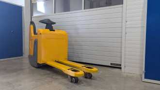 Gabelstapler gebraucht JUNGHEINRICH ERE 120 feste Standplattform ELEKTRO NIEDERHUBWAGENDEICHSEL (13060563)