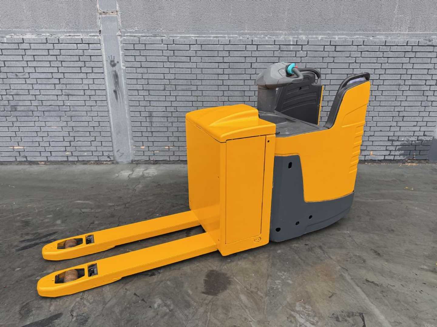 Gabelstapler gebraucht JUNGHEINRICH ERE 225 Baujahr 2014 Akku 2019 Gabellänge 1150 ELEKTRO NIEDERHUBKOMMISSIONIERER (13074921)