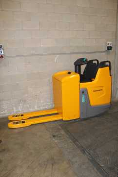 Gabelstapler gebraucht JUNGHEINRICH ERE 225 ELEKTRO NIEDERHUBWAGENSEMIELEKTRISCH (13029570)