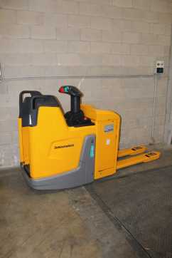 Gabelstapler gebraucht JUNGHEINRICH ERE 225 ELEKTRO NIEDERHUBWAGENSEMIELEKTRISCH (13029570)