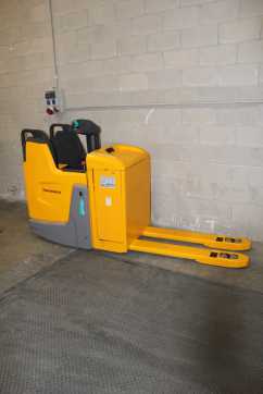 Gabelstapler gebraucht JUNGHEINRICH ERE 225 ELEKTRO NIEDERHUBWAGENSEMIELEKTRISCH (13029570)