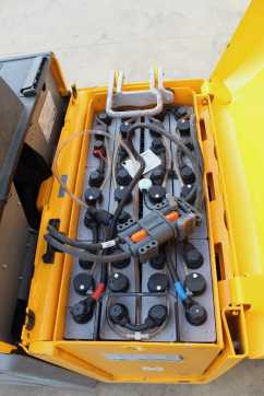 Gabelstapler gebraucht JUNGHEINRICH ERE 225 ELEKTRO NIEDERHUBWAGENSEMIELEKTRISCH (13039101)