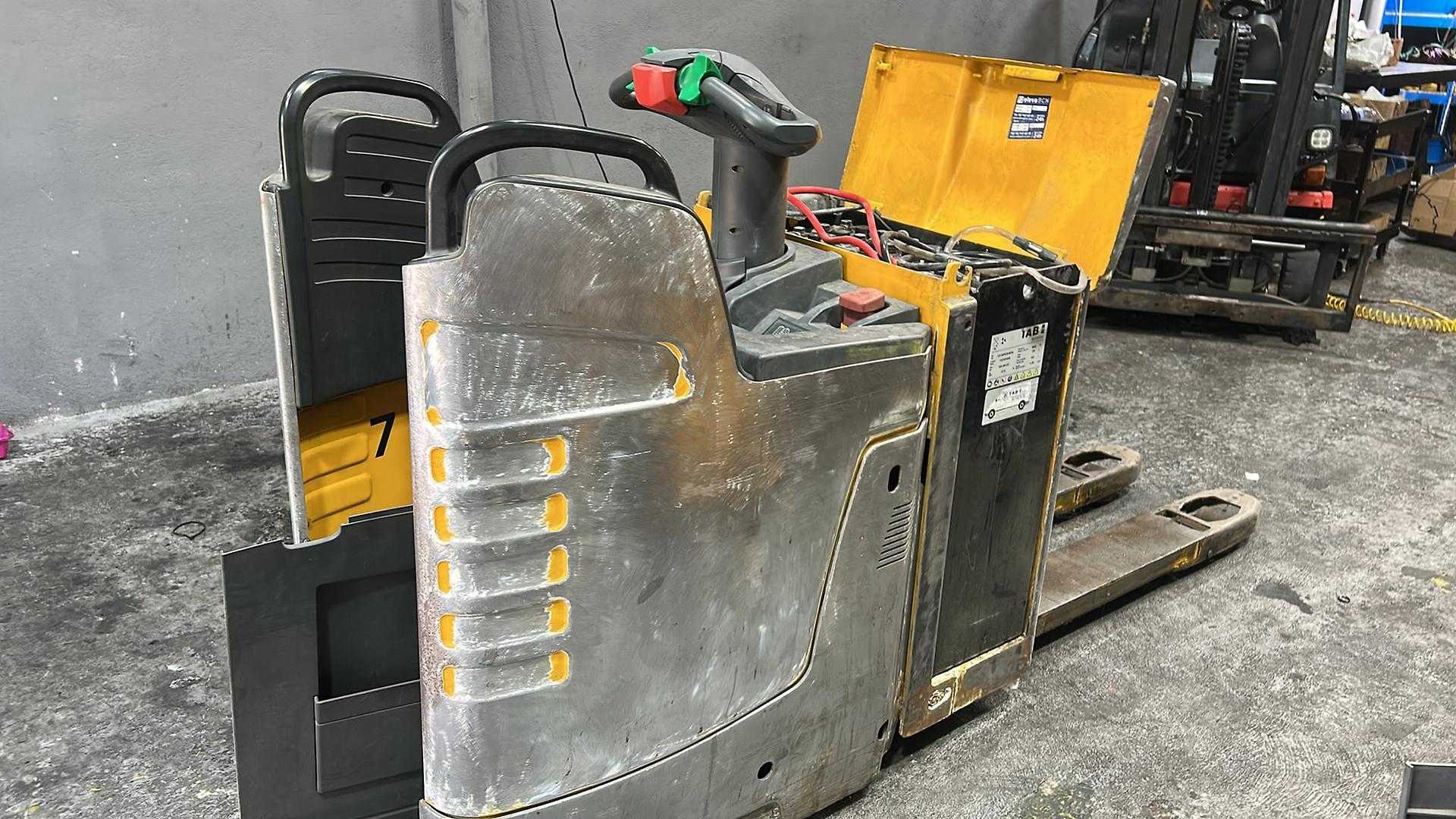 Gabelstapler gebraucht JUNGHEINRICH ERE225 ELEKTRO NIEDERHUBWAGENFAHRERSTAND (13056538)