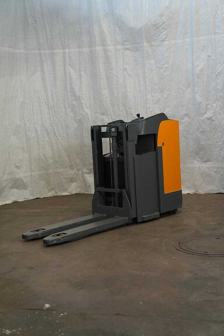Gabelstapler gebraucht JUNGHEINRICH ESD 120 119-166 ZT ELEKTRO HOCHHUBWAGENFAHRERSITZ (12935976)