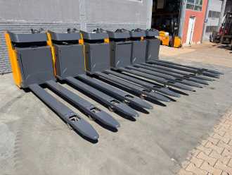 Gabelstapler gebraucht JUNGHEINRICH ESE 120 Baujahr 2012 Gabelänge 2,4M 7 X Vorhanden ELEKTRO NIEDERHUBKOMMISSIONIERER (13061931)