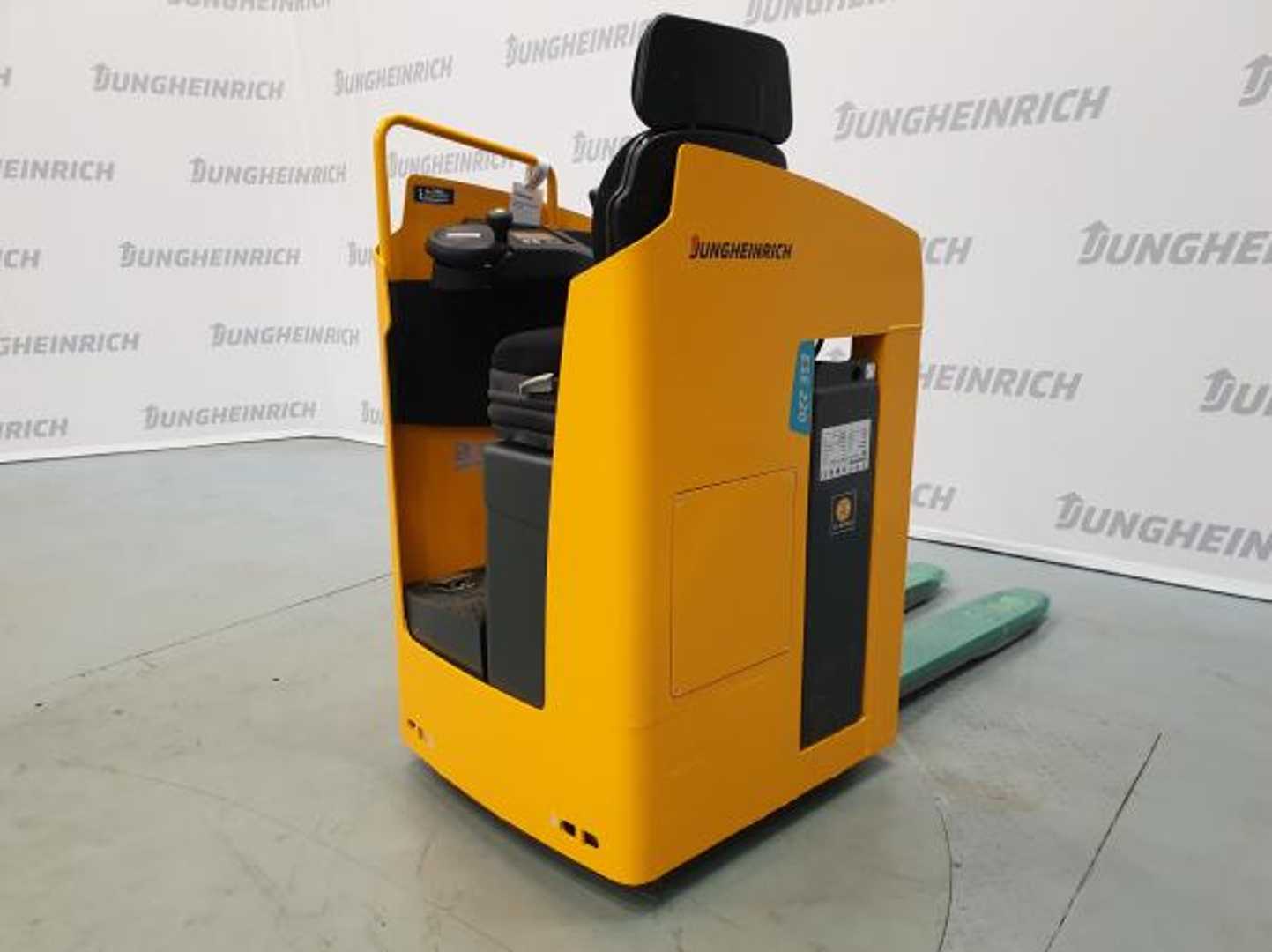 Gabelstapler gebraucht JUNGHEINRICH ESE 220 115-54 ELEKTRO NIEDERHUBWAGENFAHRERSITZ (13029814)