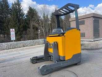Gabelstapler gebraucht JUNGHEINRICH ETV 214 - 902DZ ELEKTRO SCHUBMASTSTAPLER (13029847) backdrop