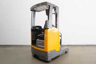 Gabelstapler gebraucht JUNGHEINRICH ETV112 ELEKTRO SCHUBMASTSTAPLER (13044079) backdrop