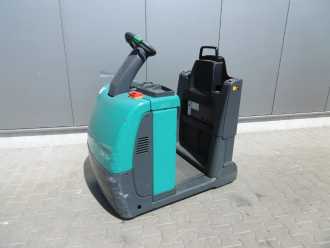 Gabelstapler gebraucht JUNGHEINRICH EZS 350 ELEKTRO SCHLEPPER (12946548) backdrop