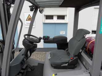 Gabelstapler gebraucht JUNGHEINRICH TFG 320 - Freihub - weiße Reifen GAS VIERRADFRONTSTAPLER (13054903)